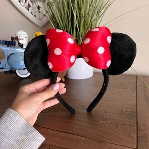 Classic Disney World Minnie Mouse Ears!